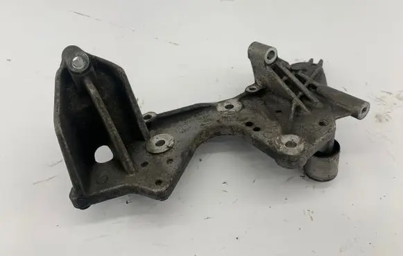 Audi Q7 4L Fuel pump bracket 059130147P