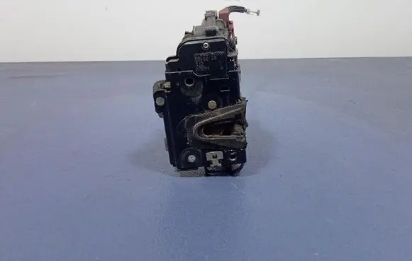 Skoda Fabia Mk2 (5J) Front door lock 3B1837015AR