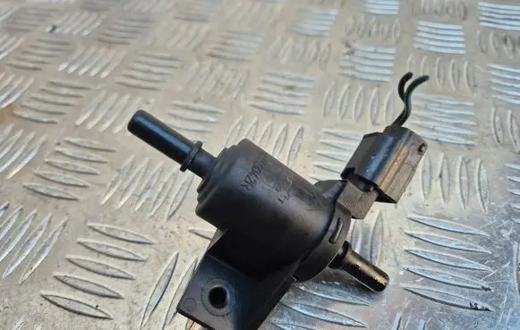 Nissan Qashqai Turbo solenoid valve 208859042R