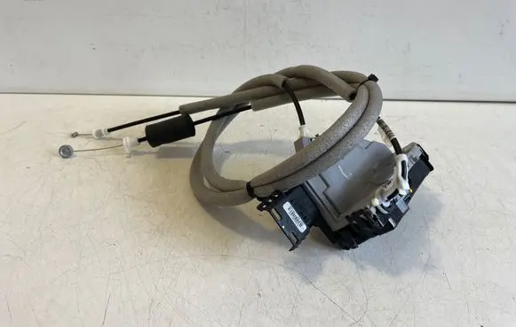 Opel Vivaro Sliding door lock 16942527