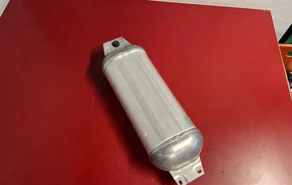 BMW X7 G07 Air suspension tank/reservoir 6878492