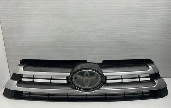 Toyota Highlander XU50 Front bumper upper radiator grill 531010F240 5314142020 531410R020