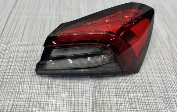 Maserati Ghibli Rear/tail lights 6701546060