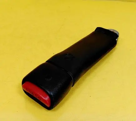 Chrysler Voyager Front seatbelt buckle 4680203