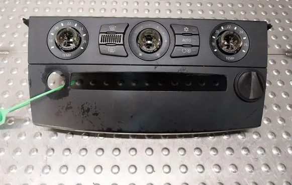 BMW 5 E60 E61 Climate control unit 6946981