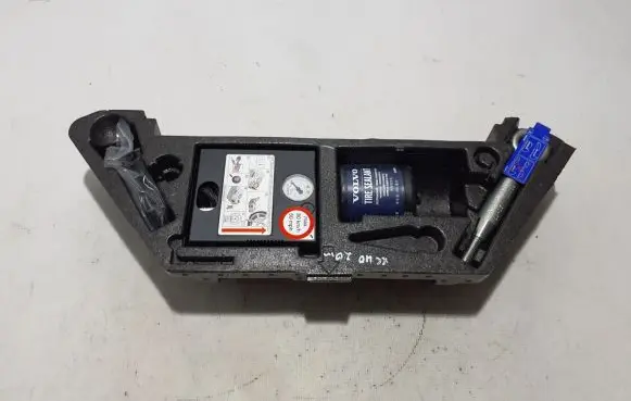 Volvo XC40 Tool set 31445789
