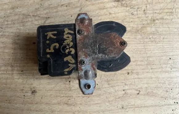 Mitsubishi Lancer Central locking motor 