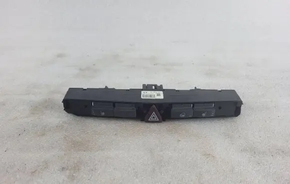 Opel Zafira B Hazard light switch 13100109 03758035 0320