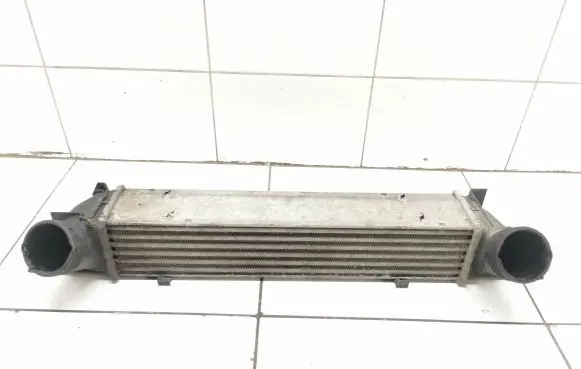 BMW 3 E90 E91 Intercooler radiator 752495 7521783 3213634