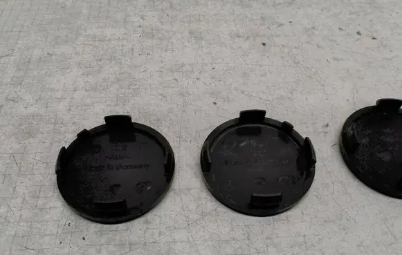 Volkswagen Golf V Original wheel cap 