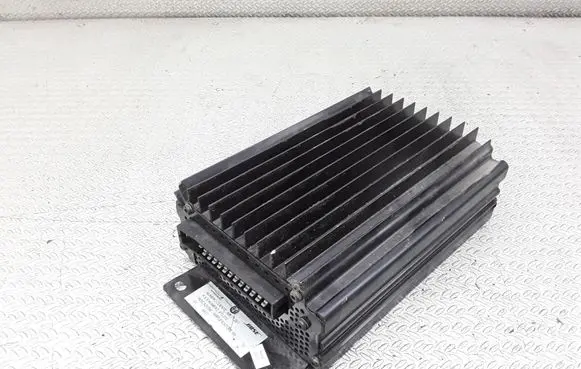 Alfa Romeo 156 Sound amplifier