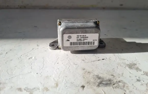 Volkswagen Golf V ESP acceleration yaw rate sensor 1K0907655B