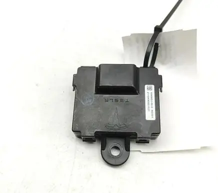 Tesla Model S Other devices 106965100D