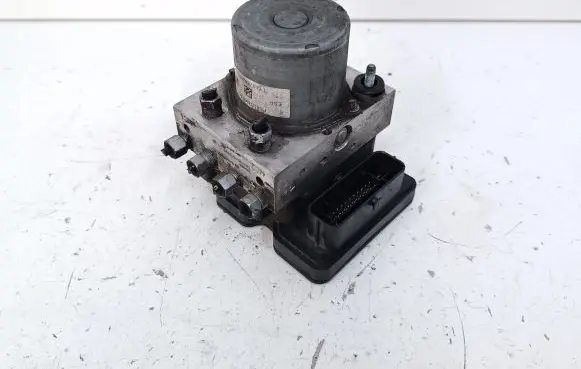 Chrysler Town & Country V ABS Pump P68183803AC 68183803AC
