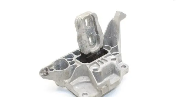 Citroen DS3 Engine mount bracket