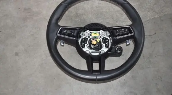 Porsche Panamera (971) Steering wheel F203