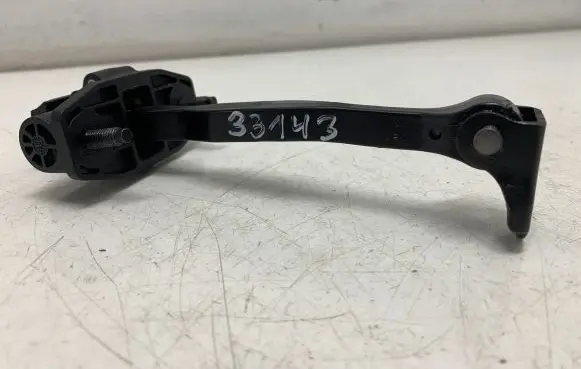 Opel Astra K Rear door check strap stopper 6270