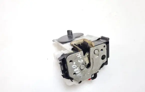 Loading door lock