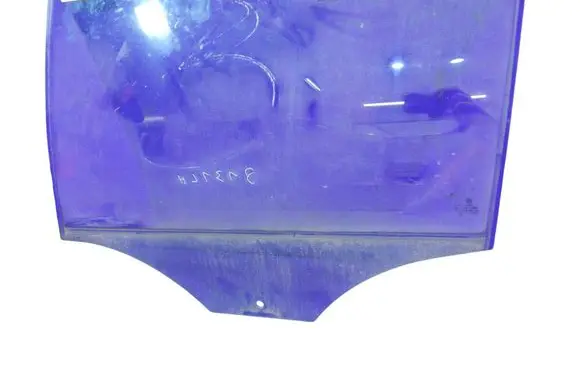 Volkswagen PASSAT B6 Front door window glass four-door