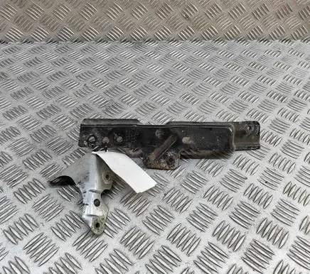 Audi Q7 4L Fender mounting bracket 4L0821135 4L0805697