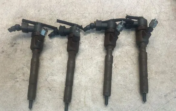Fiat Doblo Fuel injectors set 0445110183