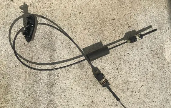 Opel Insignia A Gear shift cable linkage 13219325