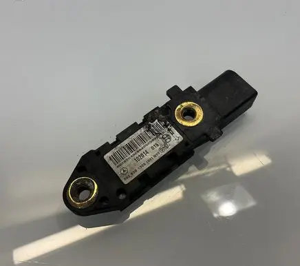 Mercedes-Benz E W211 Airbag deployment crash/impact sensor 0028201326 102014015 A0028201326