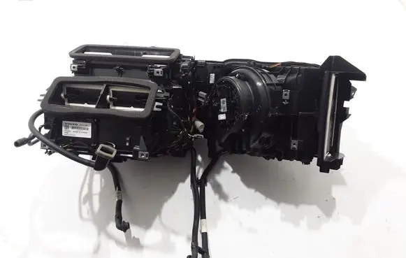 Interior heater climate box assembly