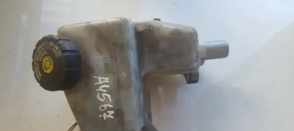 Master brake cylinder