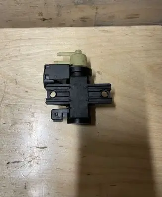 Nissan X-Trail T32 Turbo system vacuum part 8200790180