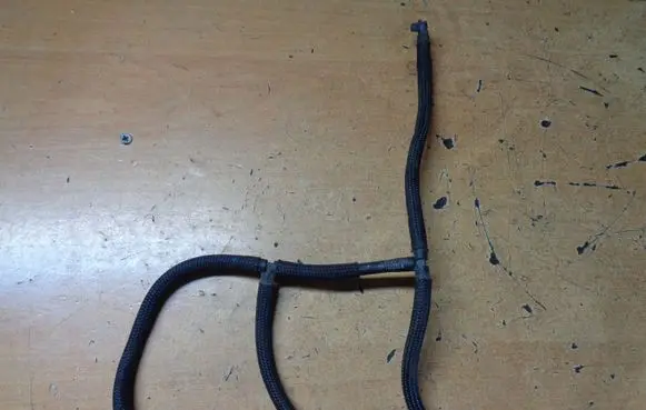 Skoda Fabia Mk2 (5J) Fuel return line/hose 03P130235