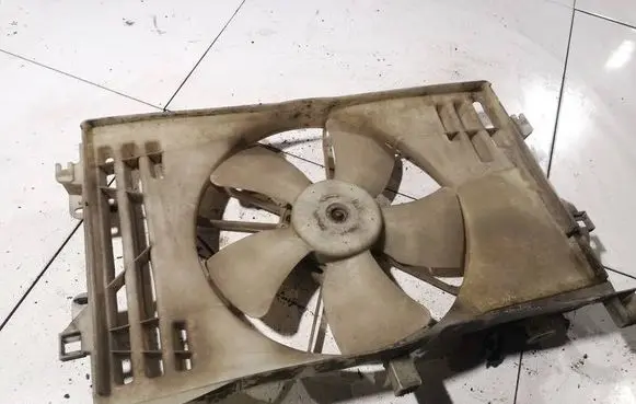 Toyota Corolla E120 E130 Radiator cooling fan shroud 
