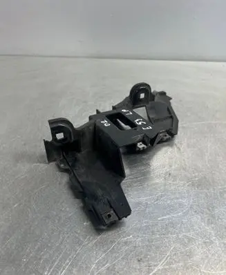 BMW X5 E53 Headlight/headlamp mounting bracket 15183600RE
