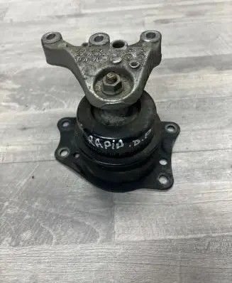 Skoda Rapid (NH) Engine mount bracket 6R0199167S