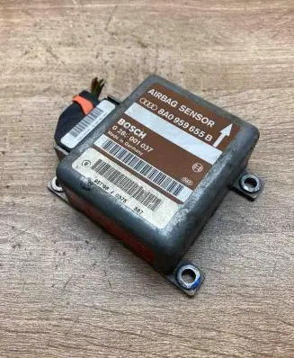 Audi A4 S4 B5 8D Airbag control unit/module 8A0959655B 0285001037