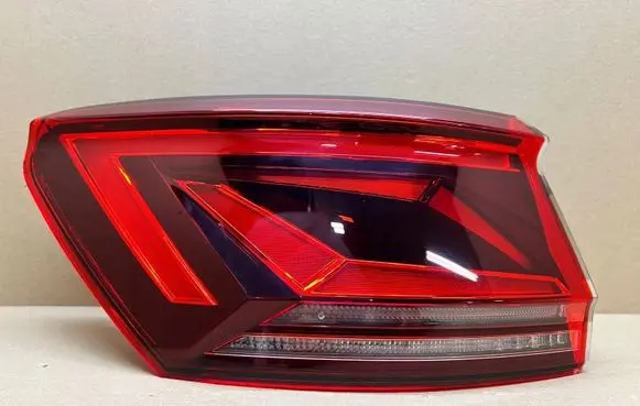 Volkswagen Touareg III Rear/tail lights 760945207C