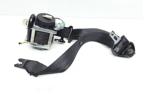Volvo S60 Front seatbelt P39800482