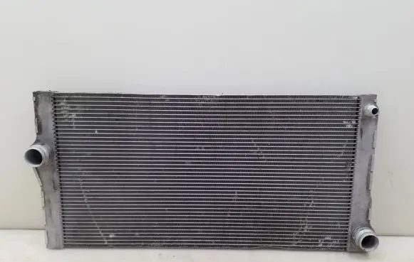 BMW 5 F10 F11 Coolant radiator 8509176