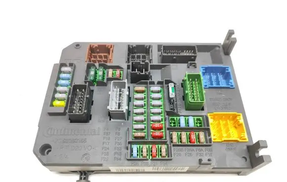 Citroen DS5 Fuse module 9664992380 S180121005G BSIQ0500