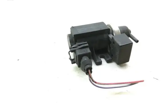 BMW X5 E53 Turbo solenoid valve 2247906