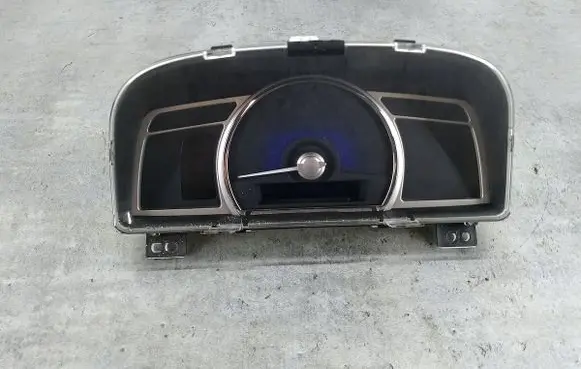 Speedometer (instrument cluster)