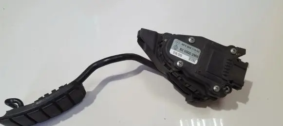 Renault Laguna II Accelerator throttle pedal 8200002905 6PV00811902