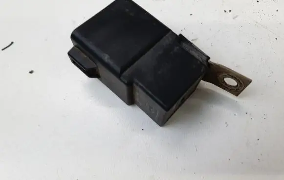 Volkswagen PASSAT B6 Other relay 3B0951253