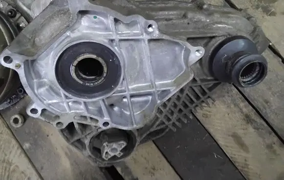 BMW X6 E71 Gearbox transfer box case 7639273 7639267