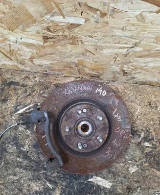 Hyundai i40 Front wheel hub spindle knuckle