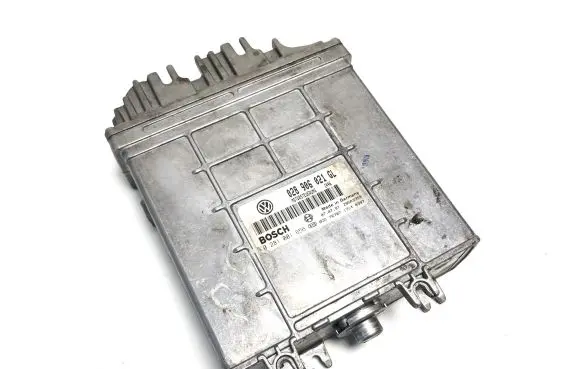 Volkswagen PASSAT B5 Engine control unit/module 028906021GL 0281001656