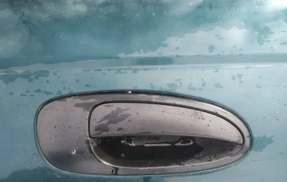 Toyota Avensis T220 Front door exterior handle