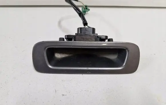 Suzuki Swift I Tailgate/boot open switch button 