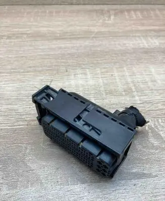 Volkswagen PASSAT B6 Plug wire 3C0906385