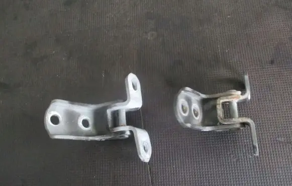 Toyota Avensis T220 Loading door hinge set 